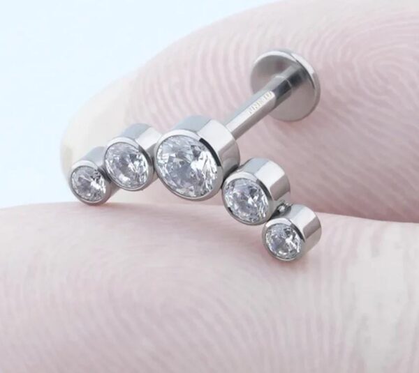 Labret Cluster Titânio Zircônia 1.2x8mm