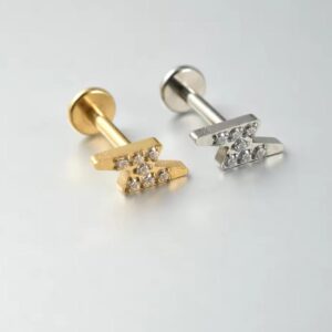 Labret RAIO Titânio Rosca Interna  Zircônia Cravejada NATURAL 1.2x8MM